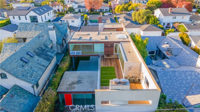 Detail Gallery Image 38 of 39 For 519 Santa Ana, Newport Beach,  CA 92663 - 4 Beds | 4/1 Baths