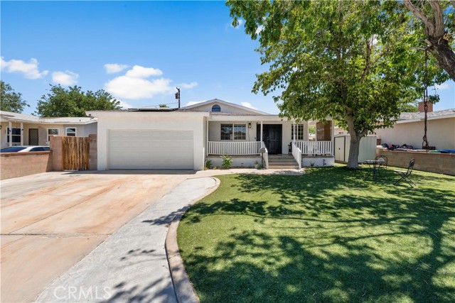 Detail Gallery Image 1 of 30 For 44328 Foxton Ave, Lancaster,  CA 93535 - 4 Beds | 2 Baths