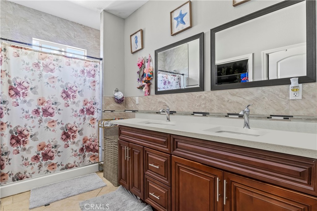 B6675a4b B6a1 4ffb B696 D7dd8c443413