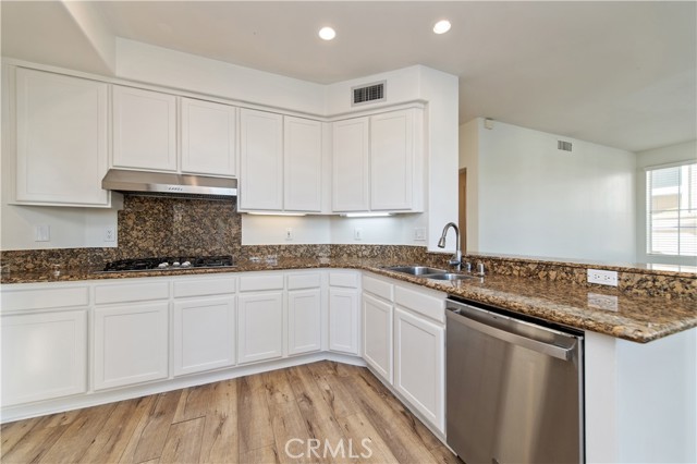 31 Versailles, Newport Coast CA: https://media.crmls.org/medias/b6675f38-0159-4a25-a314-220486badf91.jpg