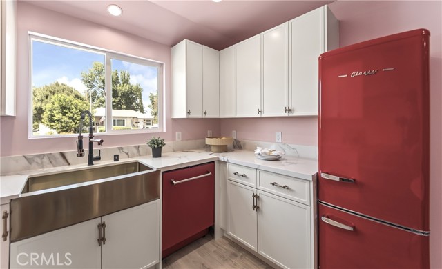 5606 White Oaks Avenue, Encino CA: https://media.crmls.org/medias/b66782ad-6866-4991-a21c-b6713ae948f9.jpg