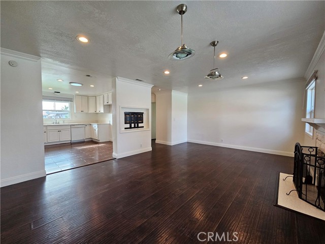 Detail Gallery Image 4 of 17 For 12242 Browning Rd, Garden Grove,  CA 92840 - 3 Beds | 2 Baths