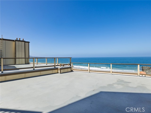 625 Esplanade, Redondo Beach, California 90277, 2 Bedrooms Bedrooms, 0 ,2 BathroomsBathrooms,Residential,For Sale,Esplanade,0,SB26109376