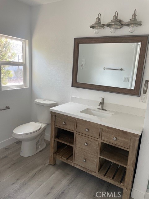 Detail Gallery Image 6 of 7 For 12472 Woodlawn, Tustin,  CA 92780 - 4 Beds | 2 Baths