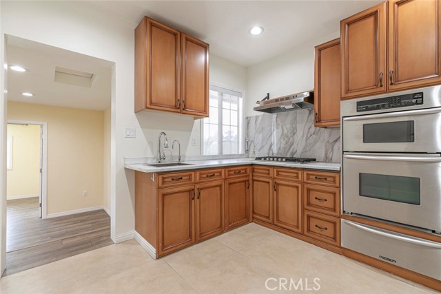 10019 Norwich Avenue, Mission Hills (San Fernando) CA: https://media.crmls.org/medias/b66911ba-47f3-4c3a-bd58-4c6588eacb73.jpg