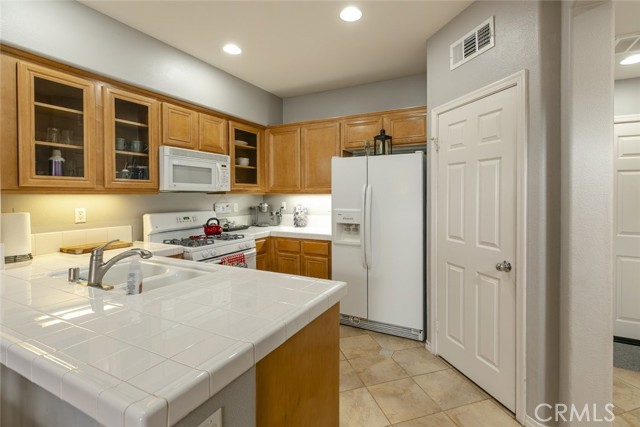 Detail Gallery Image 17 of 39 For 2727 Night Jasmine Dr, Simi Valley,  CA 93065 - 3 Beds | 2/1 Baths
