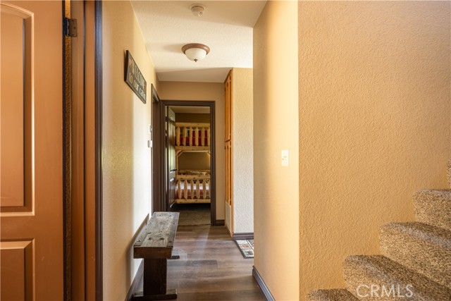 43850 Yosemite Drive, Big Bear Lake CA: https://media.crmls.org/medias/b66a1528-978a-47d9-9cd9-658d8159f780.jpg