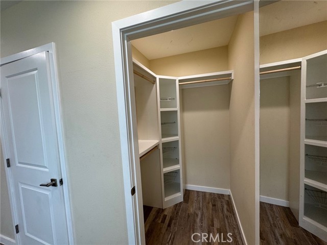 434 N Beachwood Drive, Burbank CA: https://media.crmls.org/medias/b66a65ef-3e3b-4db5-8ec1-5cf9a4fba902.jpg