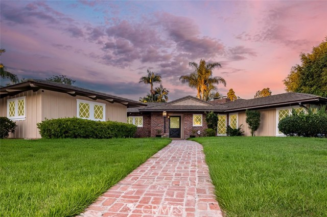 Image 45 of 53 For 1430 La Perla Avenue