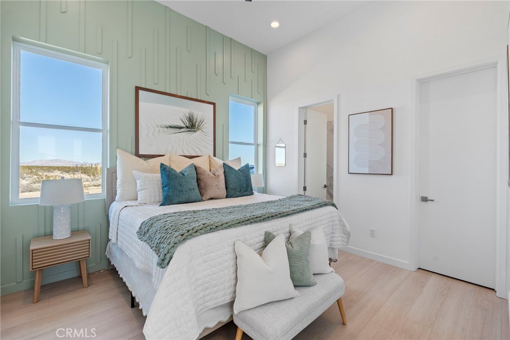 MLS #OC25274314 image #15