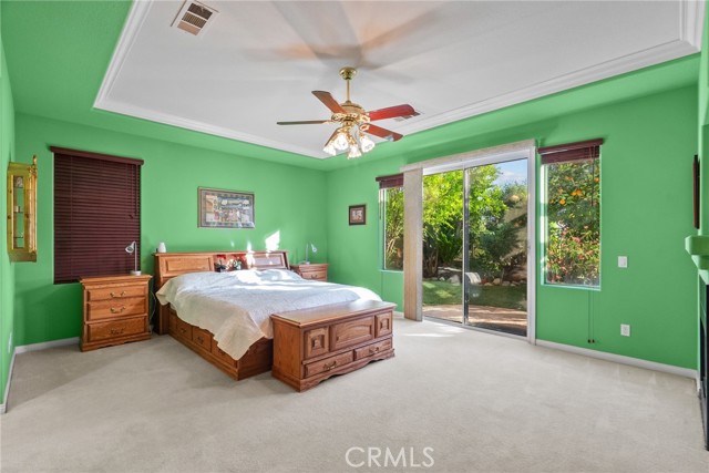 22440 Skylake Place, Saugus CA: https://media.crmls.org/medias/b66c2e84-d2f1-4a34-8011-0c761935b850.jpg