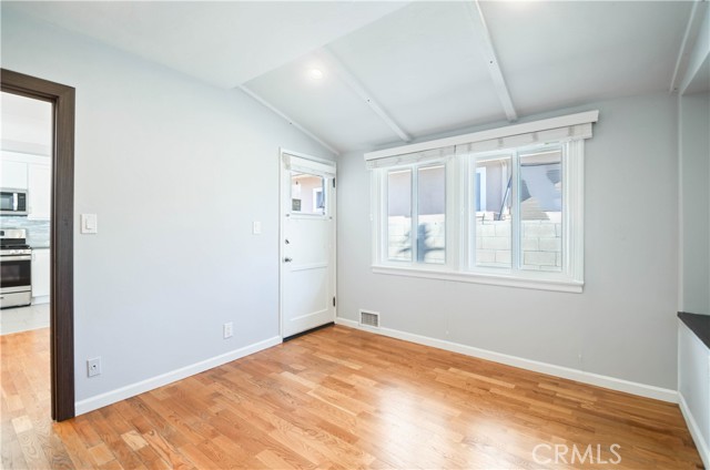 Detail Gallery Image 11 of 26 For 721 E Elmwood, Burbank,  CA 91501 - 3 Beds | 2 Baths