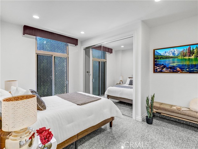 Detail Gallery Image 22 of 34 For 1333 S Beverly Glen Bld #402,  Los Angeles,  CA 90024 - 5 Beds | 5/1 Baths