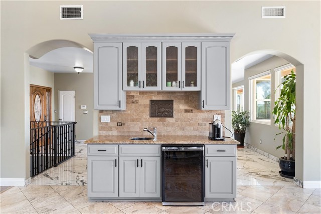 918 Reposado Drive, La Habra Heights CA: https://media.crmls.org/medias/b66ddc77-770e-4298-87cf-970f67569bf7.jpg