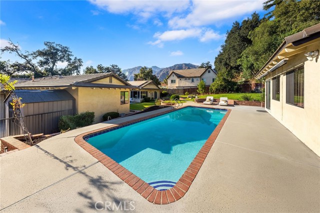 1260 Oakhaven Lane, Arcadia CA: https://media.crmls.org/medias/b66e7932-d427-4878-a8ca-14eaa09b4386.jpg