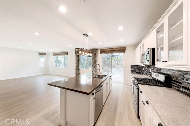 Detail Gallery Image 22 of 31 For 2824 Villa Catalonia Ct, Corona,  CA 92881 - 3 Beds | 2/1 Baths