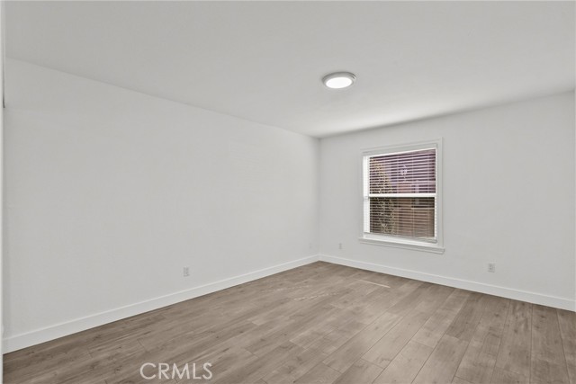 Detail Gallery Image 22 of 44 For 9549 Gladbeck, Northridge,  CA 91324 - 5 Beds | 2/1 Baths