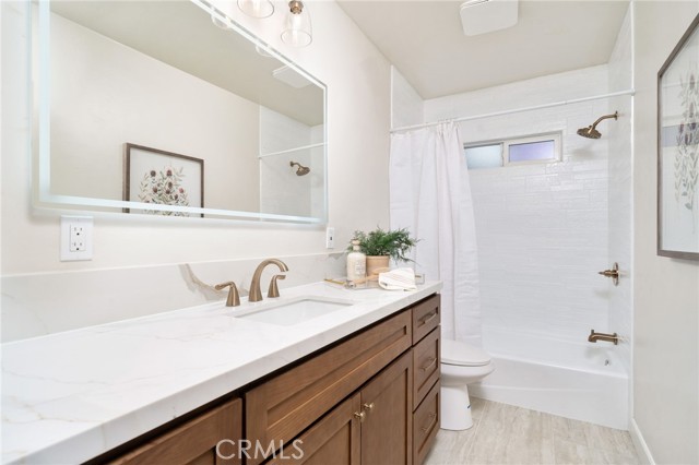 501 E 5th Street, Ontario CA: https://media.crmls.org/medias/b66f324a-9cca-4a8d-aec9-5d3b4894b68a.jpg