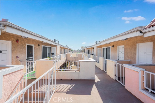 Detail Gallery Image 27 of 36 For 1168 E 10th St #213,  Long Beach,  CA 90813 - 2 Beds | 2 Baths