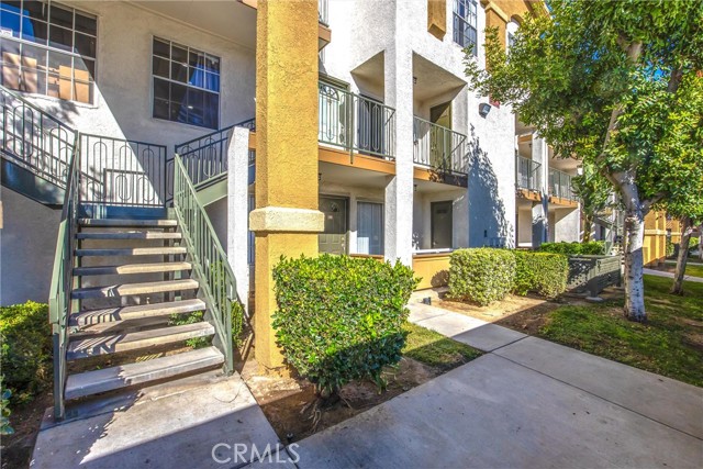 Detail Gallery Image 1 of 31 For 2155 Highpointe Dr #205,  Corona,  CA 92879 - 2 Beds | 2 Baths