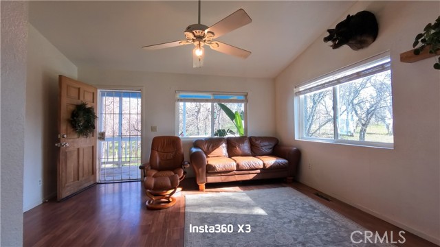 Detail Gallery Image 14 of 38 For 16463 33rd Ave, Clearlake,  CA 95422 - 3 Beds | 2 Baths