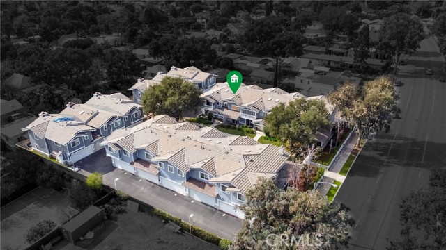 50 W Mountain Street, Pasadena CA: https://media.crmls.org/medias/b6719bec-926b-43ec-becb-67e163a8402f.jpg