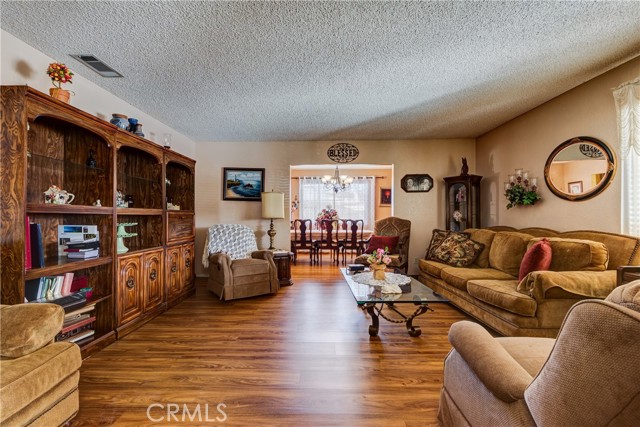 Detail Gallery Image 8 of 43 For 2160 Temescal Ave, Norco,  CA 92860 - 4 Beds | 2 Baths