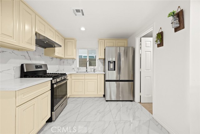 5138 Daleview Avenue, Temple City CA: https://media.crmls.org/medias/b6729fe0-58b8-4901-aa89-dc45f71b9678.jpg