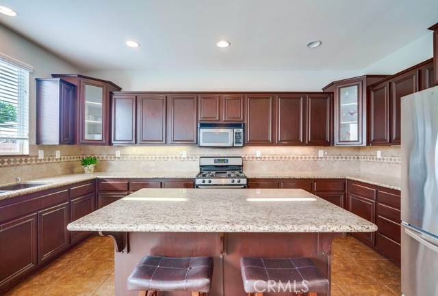 Detail Gallery Image 10 of 54 For 29132 Springshores Dr, Menifee,  CA 92585 - 4 Beds | 2/1 Baths