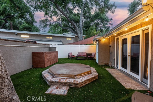 24208 Heritage Lane, Newhall CA: https://media.crmls.org/medias/b6750cd8-1404-44b7-8e5a-2150436468d8.jpg