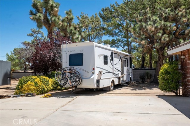 2056 W Avenue O, Palmdale CA: https://media.crmls.org/medias/b6752df5-fdf2-46bd-9d53-c2c5db48d79a.jpg