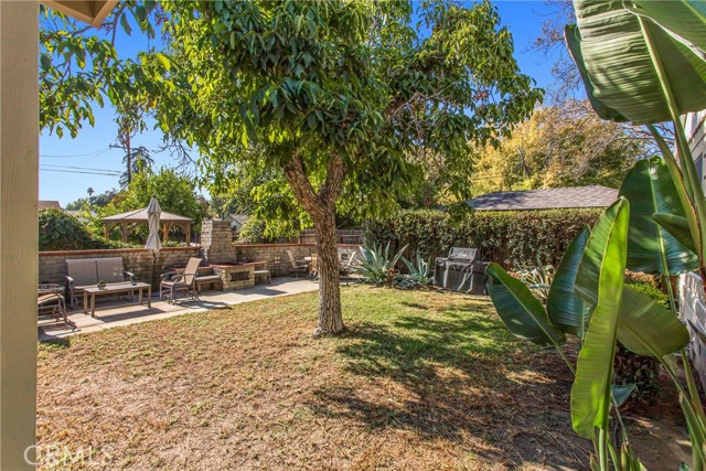 838 838 College Ave, Redlands CA: https://media.crmls.org/medias/b6759f57-5211-4fca-a87a-4a9627d90720.jpg