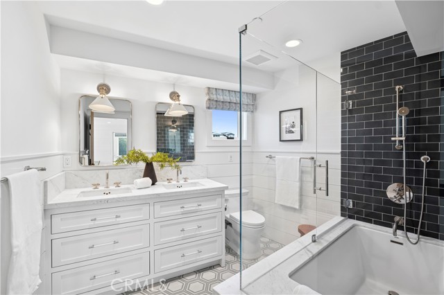 Detail Gallery Image 27 of 37 For 706 Poinsettia, Corona Del Mar,  CA 92625 - 5 Beds | 3/1 Baths