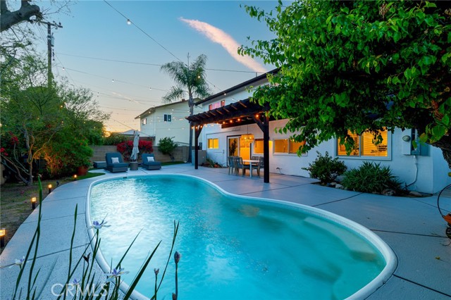 Image 67 of 73 For 4972 Park  