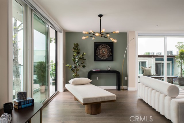 380 Cordova Street, Pasadena CA: https://media.crmls.org/medias/b676c888-8a9c-47cd-ba53-98cbfbd8d680.jpg