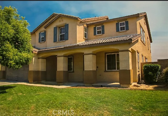 7408 Morning Hills Drive, Eastvale CA: https://media.crmls.org/medias/b6776265-c9cd-4e5a-b434-43510a0cd787.jpg