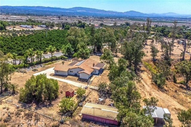 32272 Florida Avenue, Mentone CA: https://media.crmls.org/medias/b677908c-3fa2-43ab-a5d3-b726938d85ec.jpg