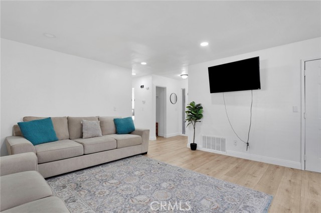 Detail Gallery Image 10 of 41 For 10450 Cimmeron Trail, Adelanto,  CA 92301 - 3 Beds | 2 Baths