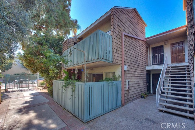 5700 Etiwanda, 212