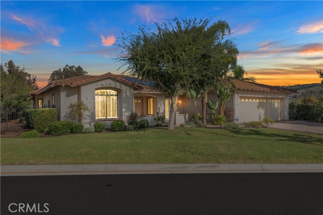 Detail Gallery Image 2 of 50 For 3170 Larkwood Ct, Fallbrook,  CA 92028 - 3 Beds | 3 Baths