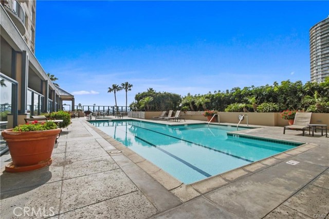 850 E Ocean Boulevard, Long Beach CA: https://media.crmls.org/medias/b67bd31a-4447-48ac-9cd0-a04c0e8d8dc2.jpg