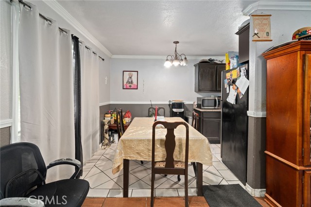 9514 Juniper Street, Los Angeles CA: https://media.crmls.org/medias/b67c0949-2b7c-44ba-b68c-18a611ba2185.jpg