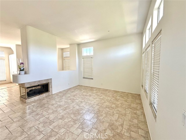 Detail Gallery Image 3 of 11 For 11 Crivelli Aisle, Irvine,  CA 92606 - 3 Beds | 2/1 Baths