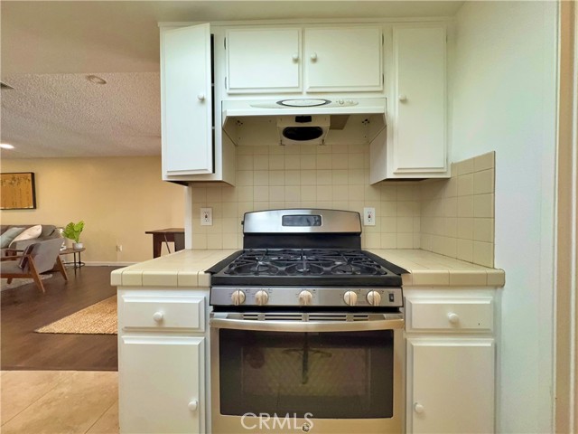 Detail Gallery Image 15 of 50 For 4177 Manhattan Beach Blvd., Lawndale,  CA 90260 - 3 Beds | 3 Baths