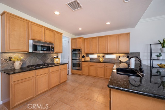 23929 Fawnskin Drive, Corona CA: https://media.crmls.org/medias/b67cea5d-c48a-4858-a104-618591ba6882.jpg