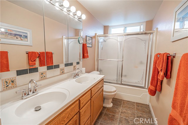 Detail Gallery Image 19 of 38 For 2650 Belburn Pl, Simi Valley,  CA 93065 - 5 Beds | 2 Baths
