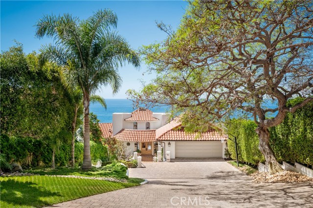 Detail Gallery Image 6 of 43 For 32061 Coast Hwy, Laguna Beach,  CA 92651 - 4 Beds | 4/2 Baths