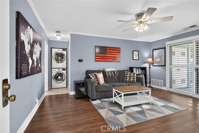 Detail Gallery Image 7 of 35 For 20545 S Vermont Ave #3,  Torrance,  CA 90502 - 1 Beds | 1 Baths