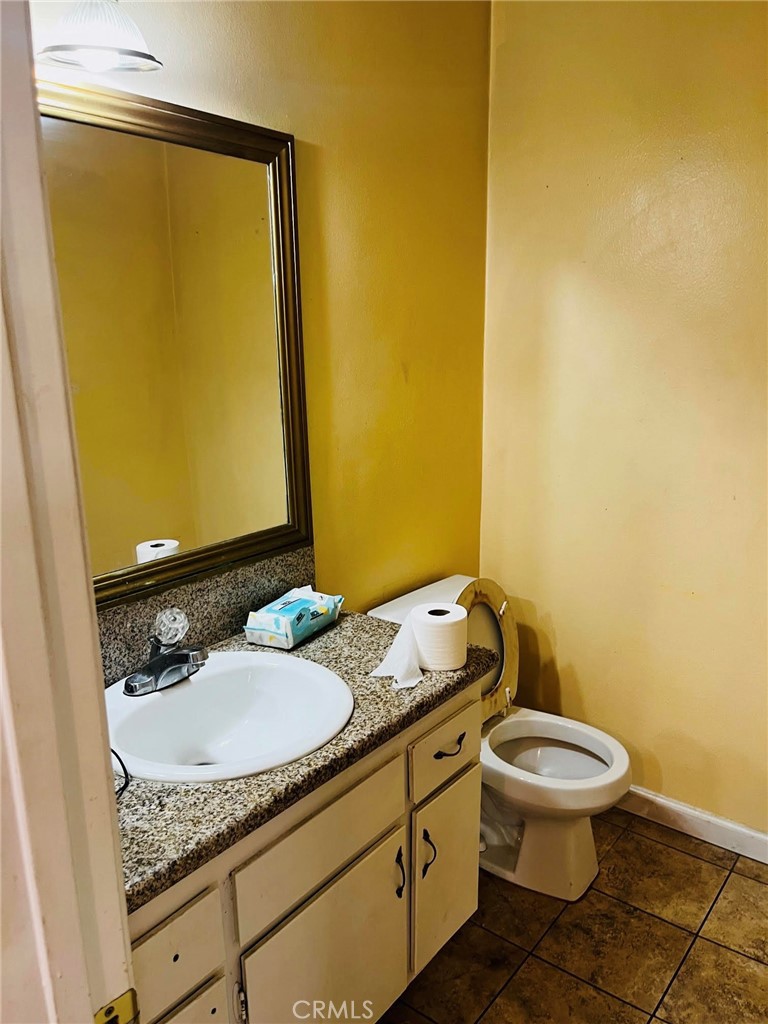 https://media.crmls.org/medias/b67f8c43-b698-47e4-801d-1fc48144b659.jpg?preset=X-Large