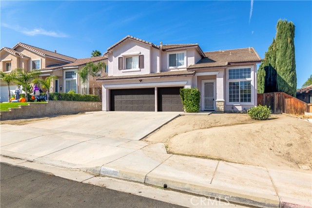 Detail Gallery Image 2 of 37 For 347 Steiner Dr, Hemet,  CA 92544 - 5 Beds | 3 Baths